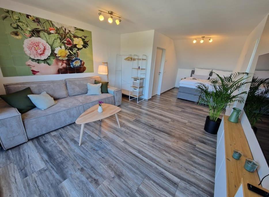 Moderne Wohnung In Zuelpich Esterno foto